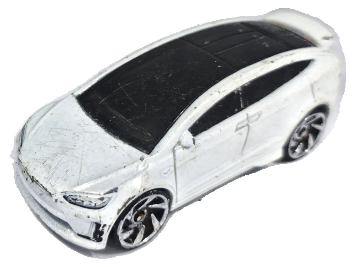 Tesla Model X Hot Wheels 2016 Mainline 1:64 Luzak Biały