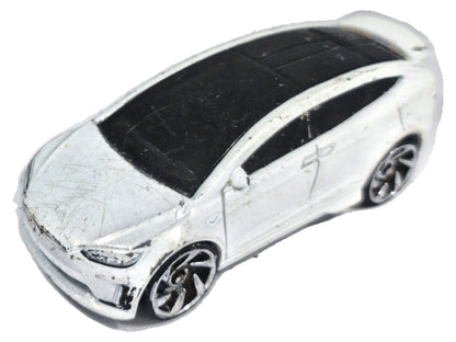 Tesla Model X Hot Wheels 2016 Mainline 1:64 Luzak Biały