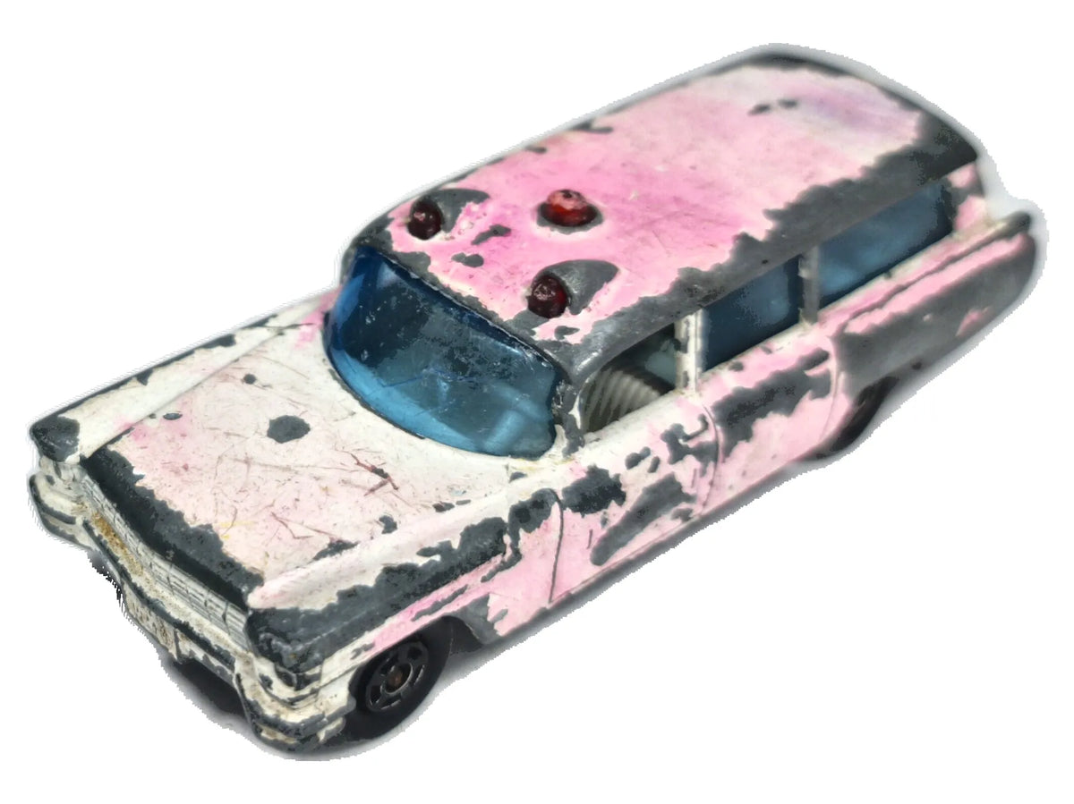 S&S Cadillac Ambulance Matchbox '60 Superfast 1:85 Pogotowie ratunkowe
