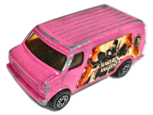 U.S VAN Juniors Różowy 1:64 Made in Gt Britain Charle's Angels