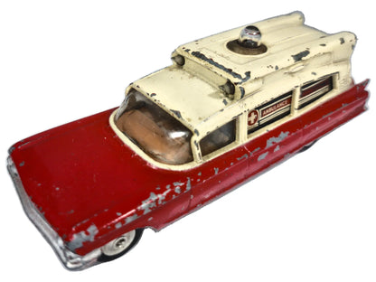 Superior Ambulance Corgi '70 Czerwony 1:43 Made in England