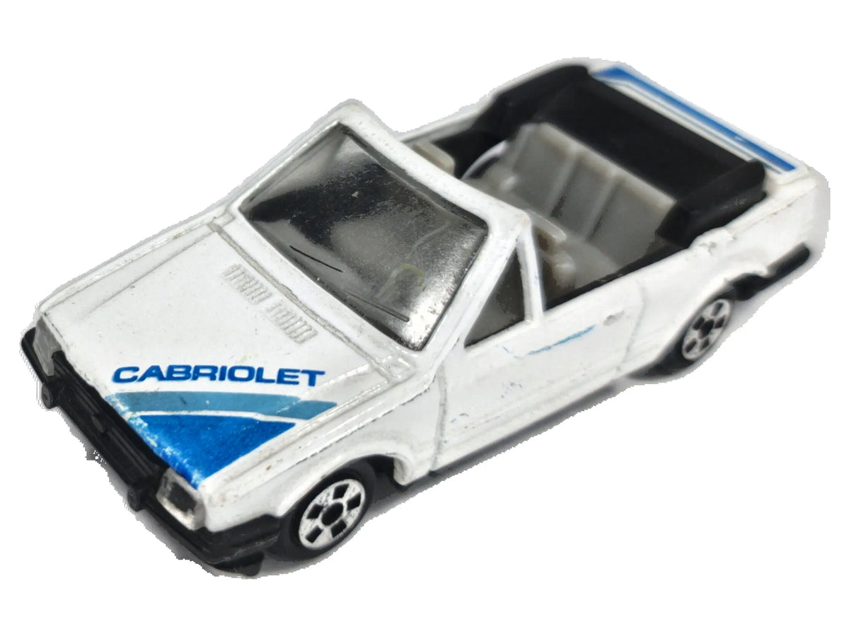 Ford Escort Cabriolet Zylmex 1:64 Kabriolet Biały Samochód osobowy