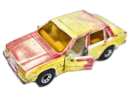 Volvo 760 Matchbox 1986 Żółty 1:57 Custom Art