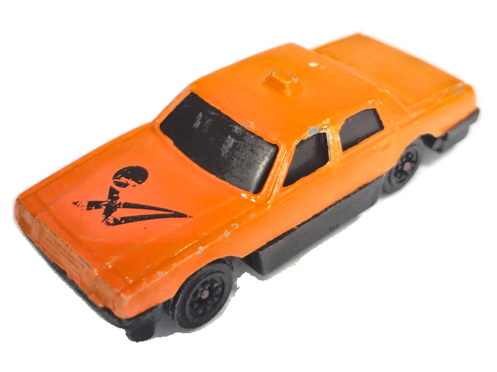 CLASSIC SEDAN jak Chevrolet Impala, Non Brand Die cast, Pomarańczowy, 1:64