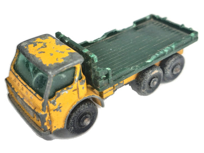 DODGE STAKE TRUCK, Matchbox, Made in England, Die cast, Żółty 1:87 Resoraki