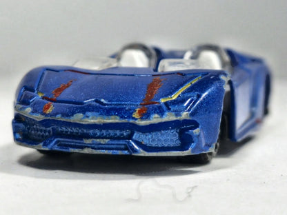 JAK LAMBORGHINI AVENTADOR J CABRIO Niebieski 1:64 – zdjęcie 5