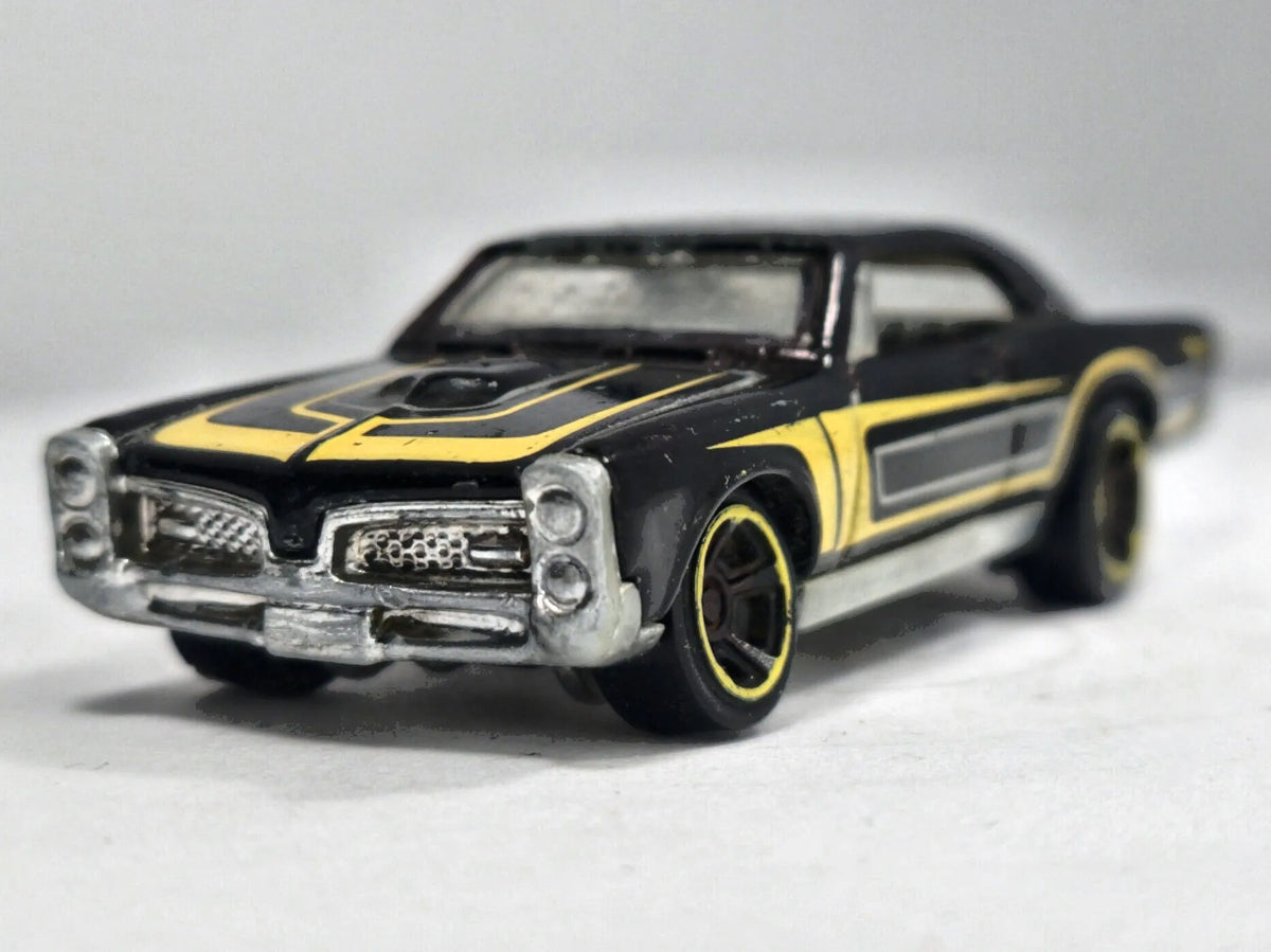 '67 Pontiac GTO Hot Wheels 2007 Muscle Mania 1:64 Luzak Czarny Muscle Car – zdjęcie 5