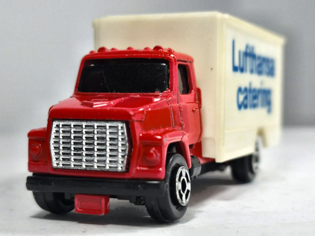 Ciężarówka Lotniskowa "Lufthansa catering" Zylmex 1:64 Biały Catering – zdjęcie 5