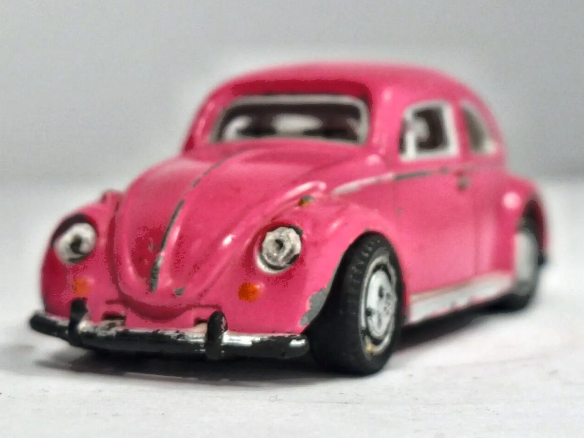 Volkswagen Beetle Schuco Regular Wheels 1:72 Garbus Luzak Różowy – zdjęcie 5