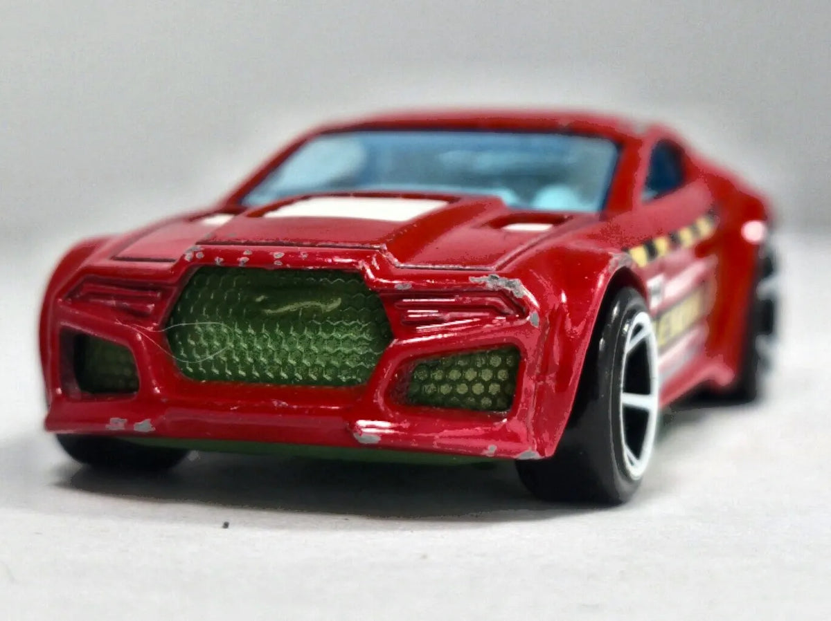 Torque Twister Hot Wheels 2009 HW Racing 1:64 Luzak Czerwony – zdjęcie 5