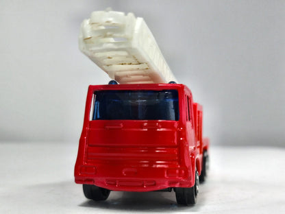 Wóz Strażacki 1:64 Wóz strażacki FIRE DEPT. Straż pożarna Vintage Model – zdjęcie 5