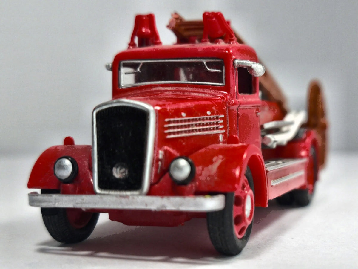 1938 DENNIS LIGHT FOUR, AmerCom 1938, Die cast, Czerwony, 1:64, Resoraki – zdjęcie 5