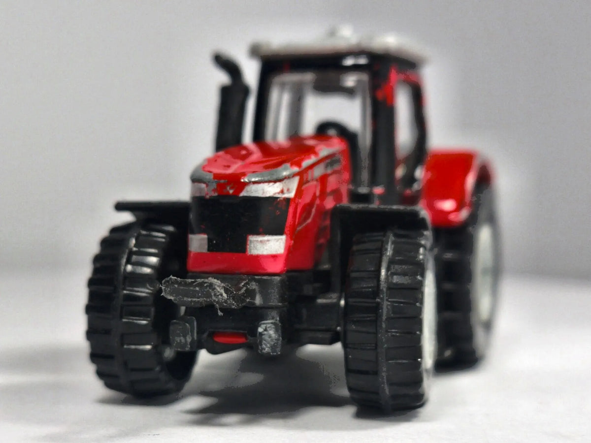 Traktor Massey Ferguson 8737 Majorette Czerwony 1:55 – zdjęcie 5
