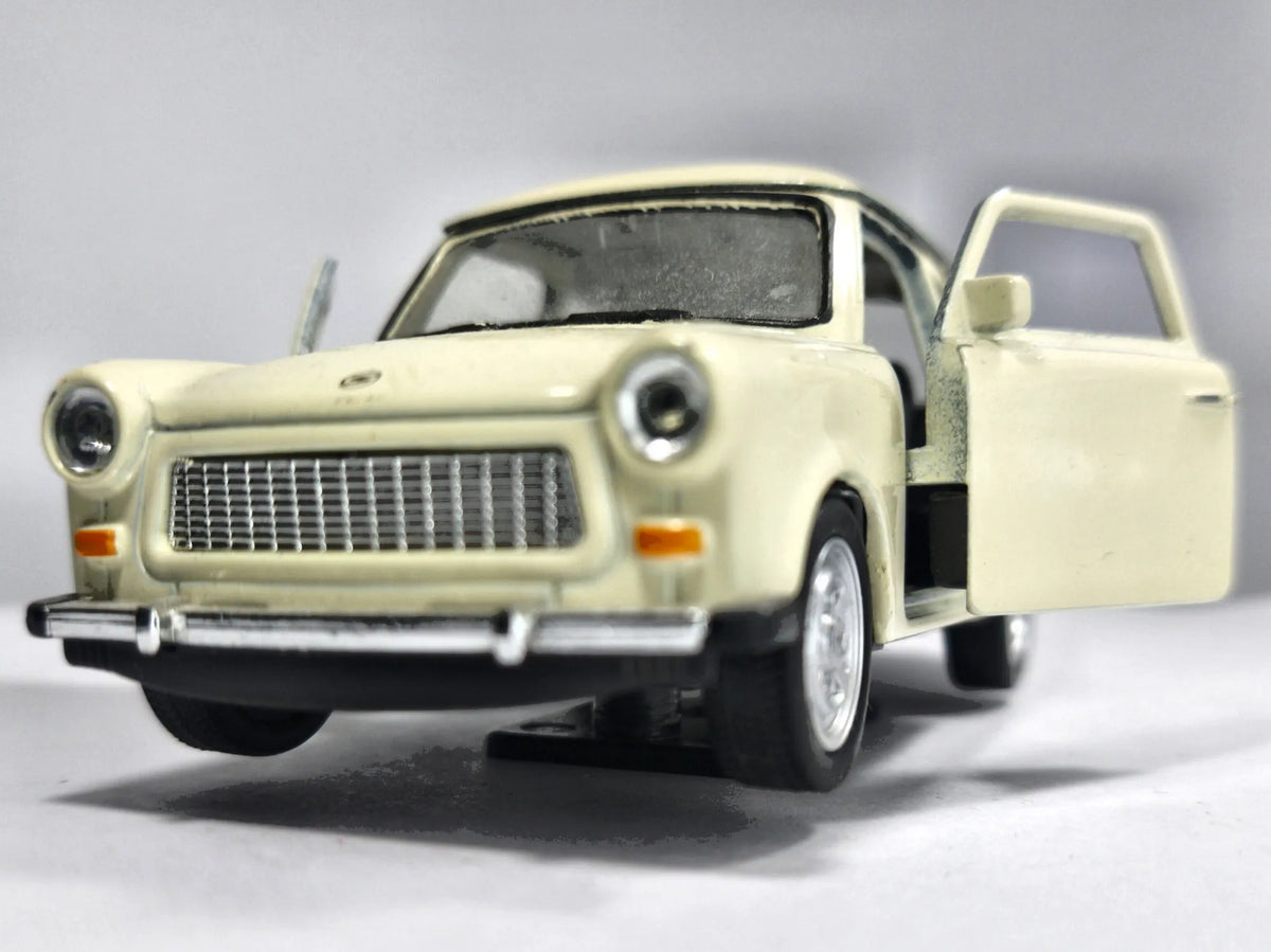 Trabant 601 Welly Kremowy 1:26 – zdjęcie 5