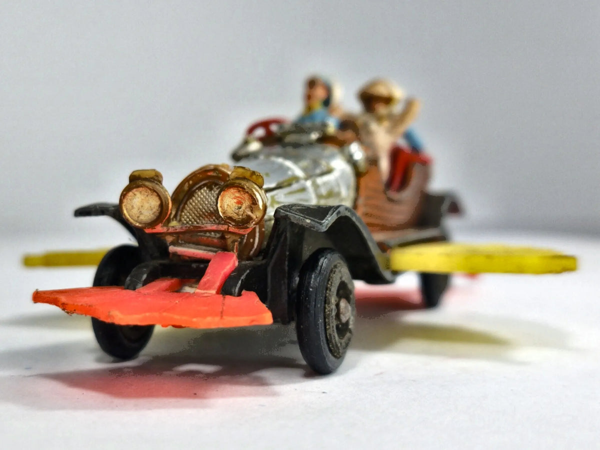CHITTY CHITTY BANG BANG Husky '60 Brązowy 1:50 Made in Great Britain – zdjęcie 5