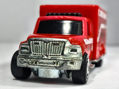 INTERNATIONAL AMBULANCE, Matchbox 2018, Die cast R32 Czerwony 1:64 Resoraki – zdjęcie 5