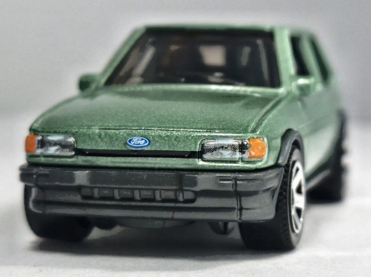 1983 FORD FIESTA MK2, Matchbox 2023, Die cast MB1446, Miętowy 1:55 Resoraki – zdjęcie 5