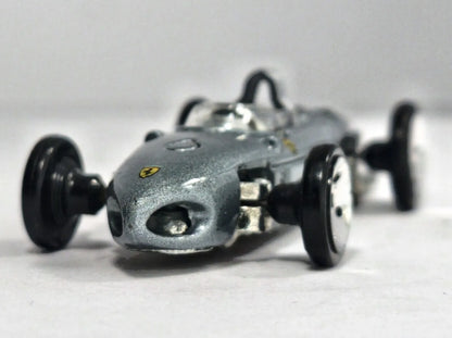 FERRARI 156 Hot Wheels 2000 Srebrny 1:64 2xMetal – zdjęcie 5