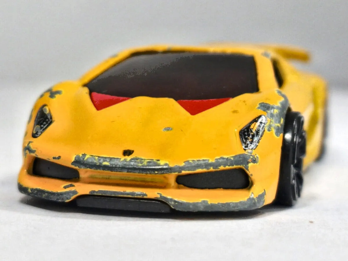 Lamborghini Sesto Elemento Hot Wheels 2013 1:64 00 Luzak Żółty – zdjęcie 5