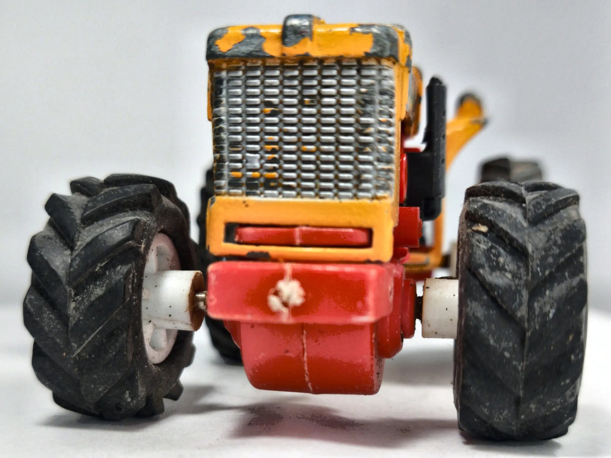 Traktor Massey Harris 1980's 1:43 Traktor Luzak Żółty – zdjęcie 4