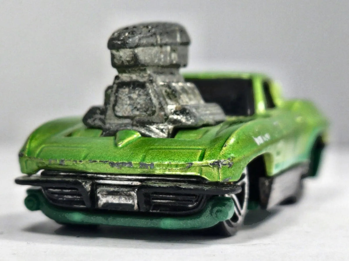 1963 Corvette ('Tooned) Hot Wheels 2004 First Editions 1:64 V8 Vega Luzak – zdjęcie 5