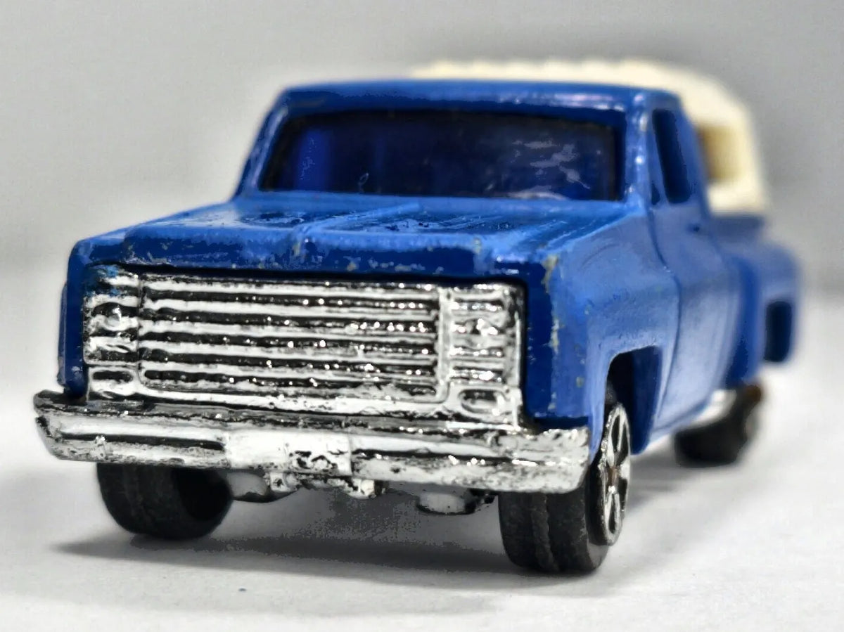 Chevrolet C10 Stepside Summer '90 Niebieski 1:64 Vintage model – zdjęcie 5