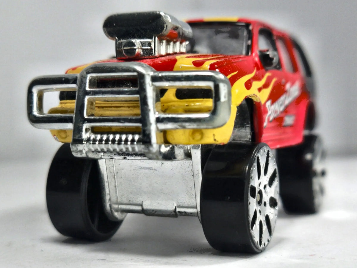 Ford Explorer Realtoy Czerwony 1:57 Luzak Power Zone Dynamic – zdjęcie 5
