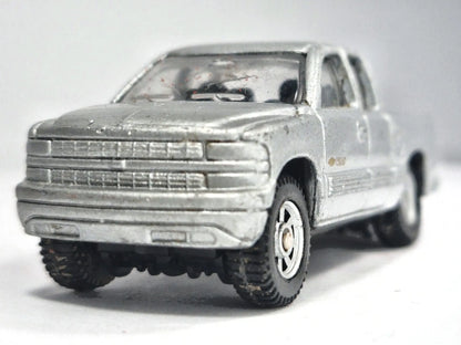 CHEVY SILVERADO 1500, Old Maisto, Die cast, Srebrny, 1:64, Resoraki – zdjęcie 5