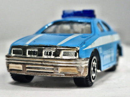 Radiowóz jak BMW 2013 1:64 Radiowóz POLICE Luzak Niebieski Policja – zdjęcie 5