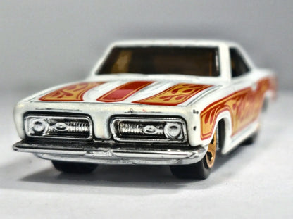 '68 PLYMOUTH BARRACUDA FORMULA S, Hot Wheels 2012, Die cast, Biały, 1:64 – zdjęcie 5