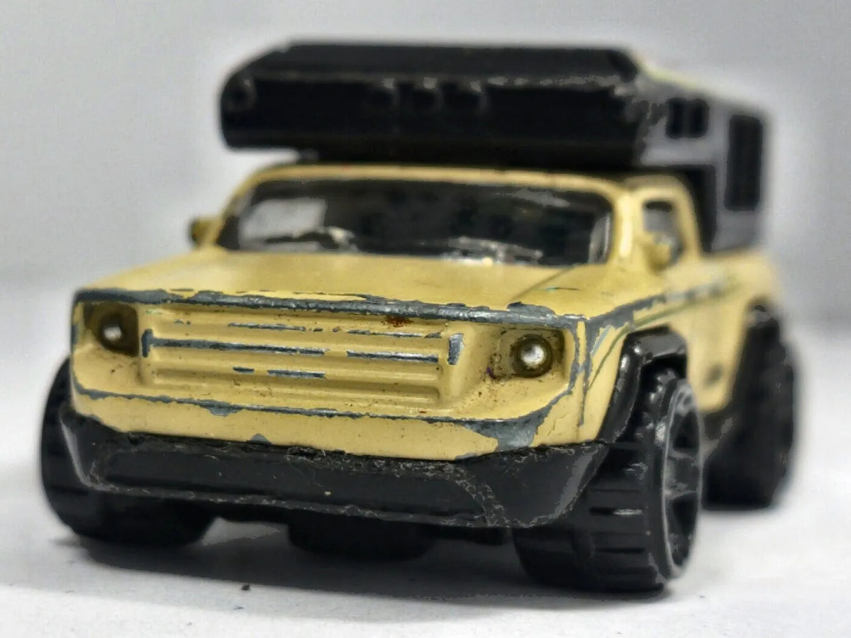 Jeep Cherokee Fastlane 1:64 Kamper 4x4 Luzak – zdjęcie 5
