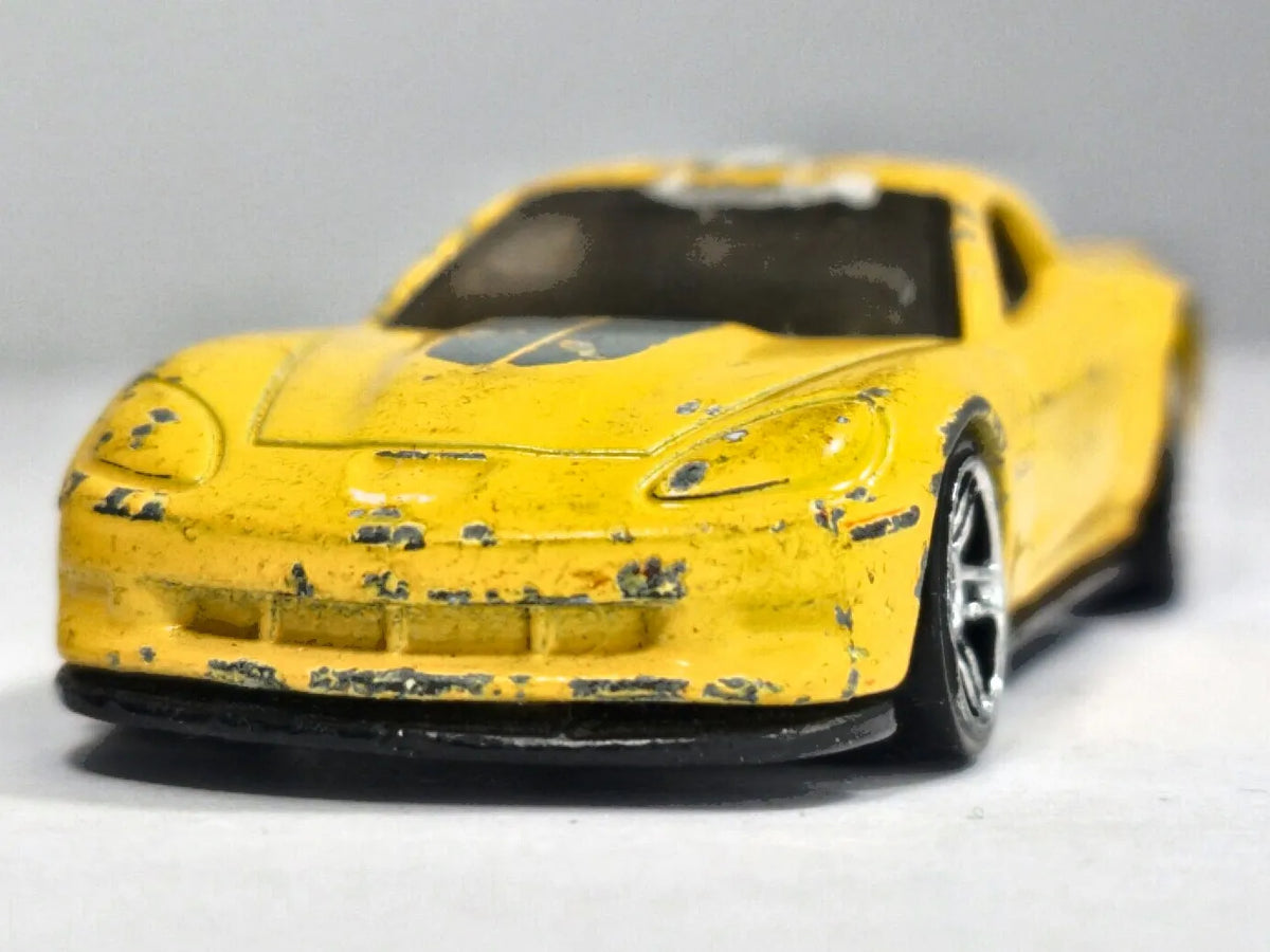 '12 CORVETTE Z06 Hot Wheels 2012 Żółty 1:64 – zdjęcie 5