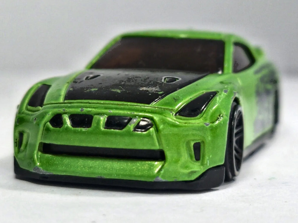 Nissan Gt-R R35 Zielony 1:64 – zdjęcie 5