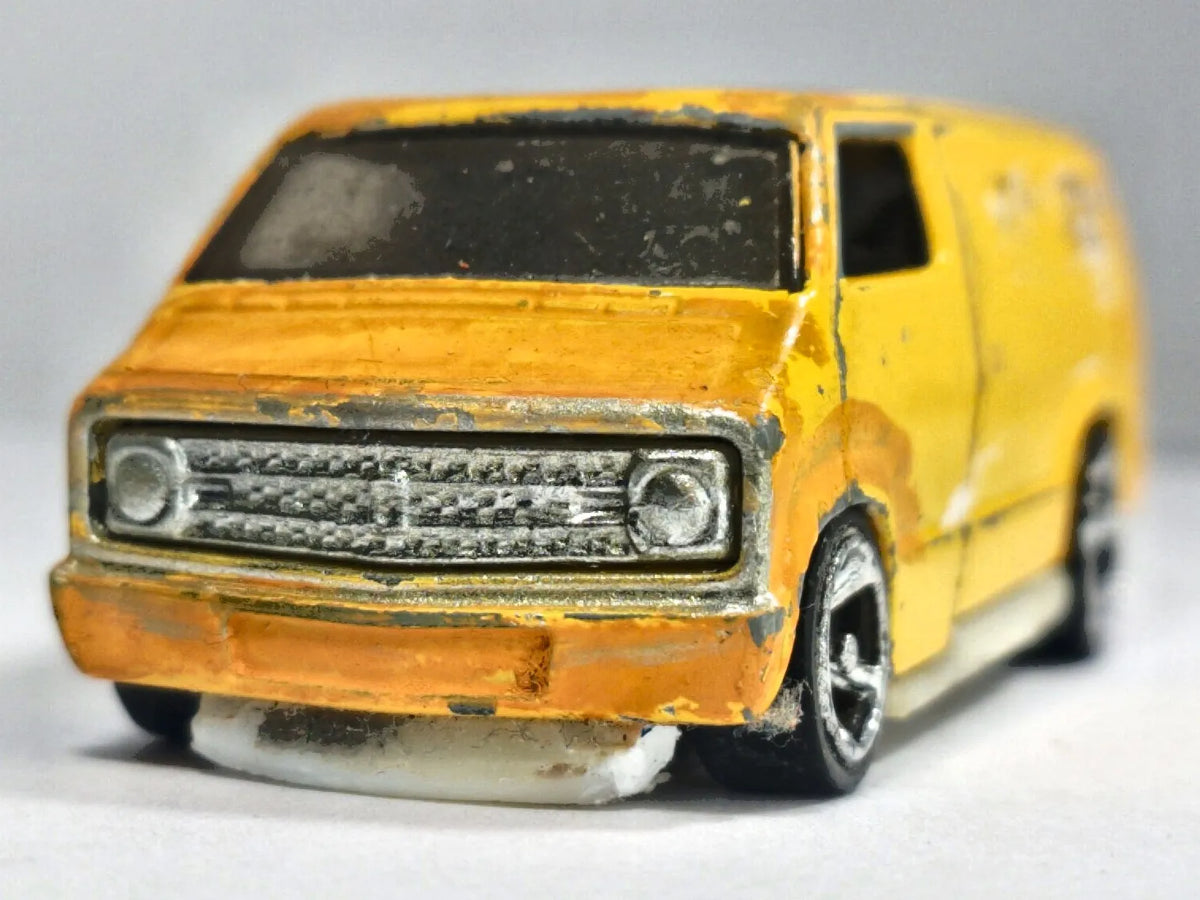 Custom '77 Dodge Van Hot Wheels 2007 Żółty 1:64 – zdjęcie 5