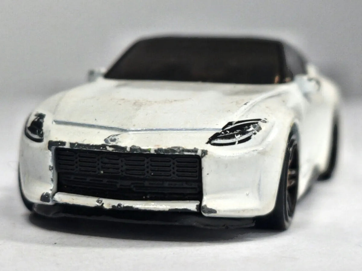 Nissan Z Proto Hot Wheels 2021 Biały 1:64 – zdjęcie 5