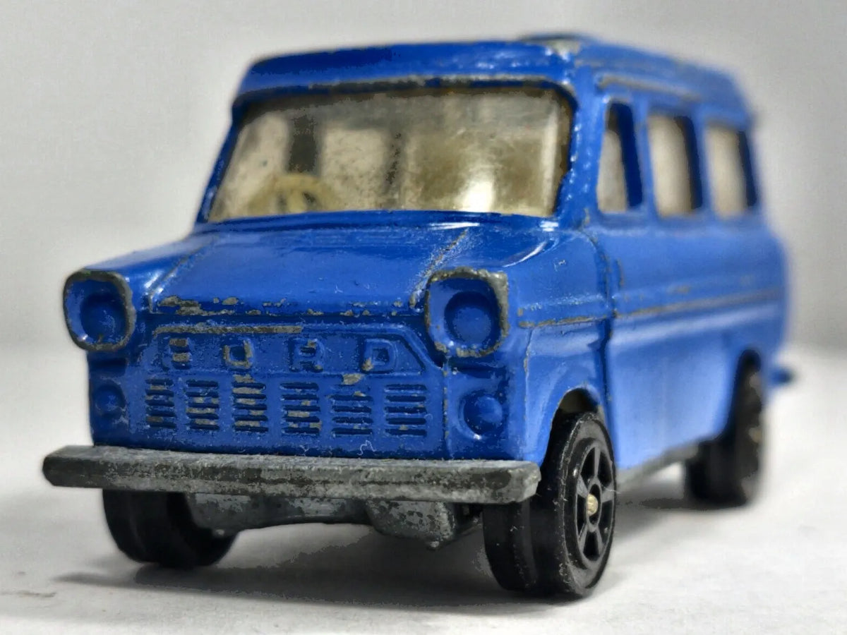 FORD TRANSIT CARAVAN Corgi 1969 Nieb. 1:64 Made in Gt Britain Martin Walter – zdjęcie 5