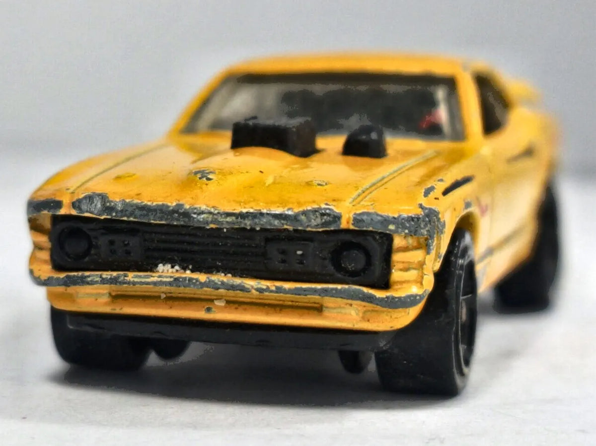 Ford Mustang Mach I Hot Wheels 1997 First Editions 1:64 Luzak Żółty – zdjęcie 5