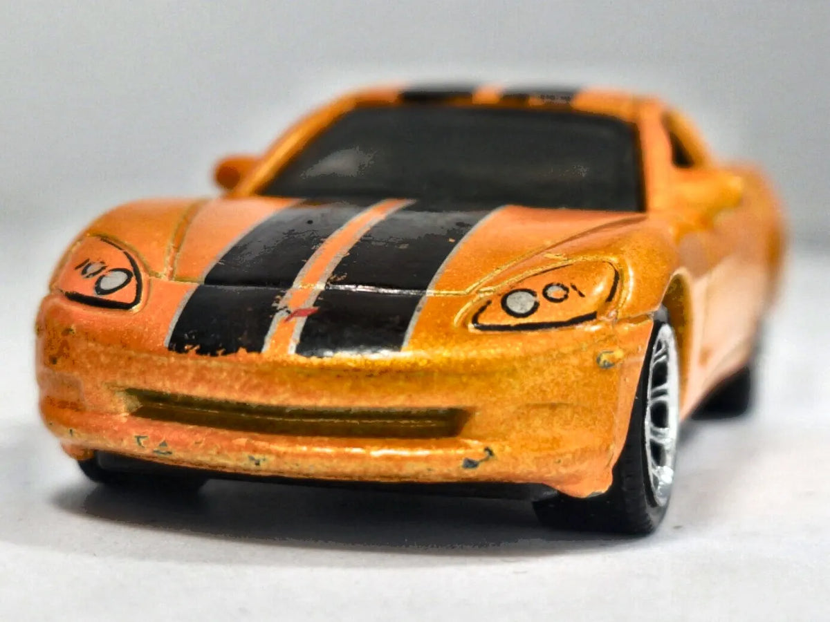 Chevrolet Corvette Matchbox 2003 1:60 Luzak Pomarańczowy – zdjęcie 5