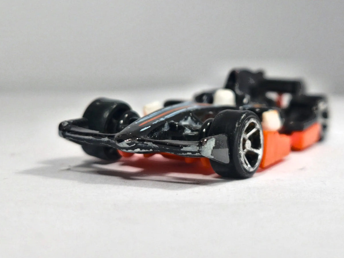 Formuła F1 Racer HW Racing Hot Wheels Czarny 1:64 – zdjęcie 5