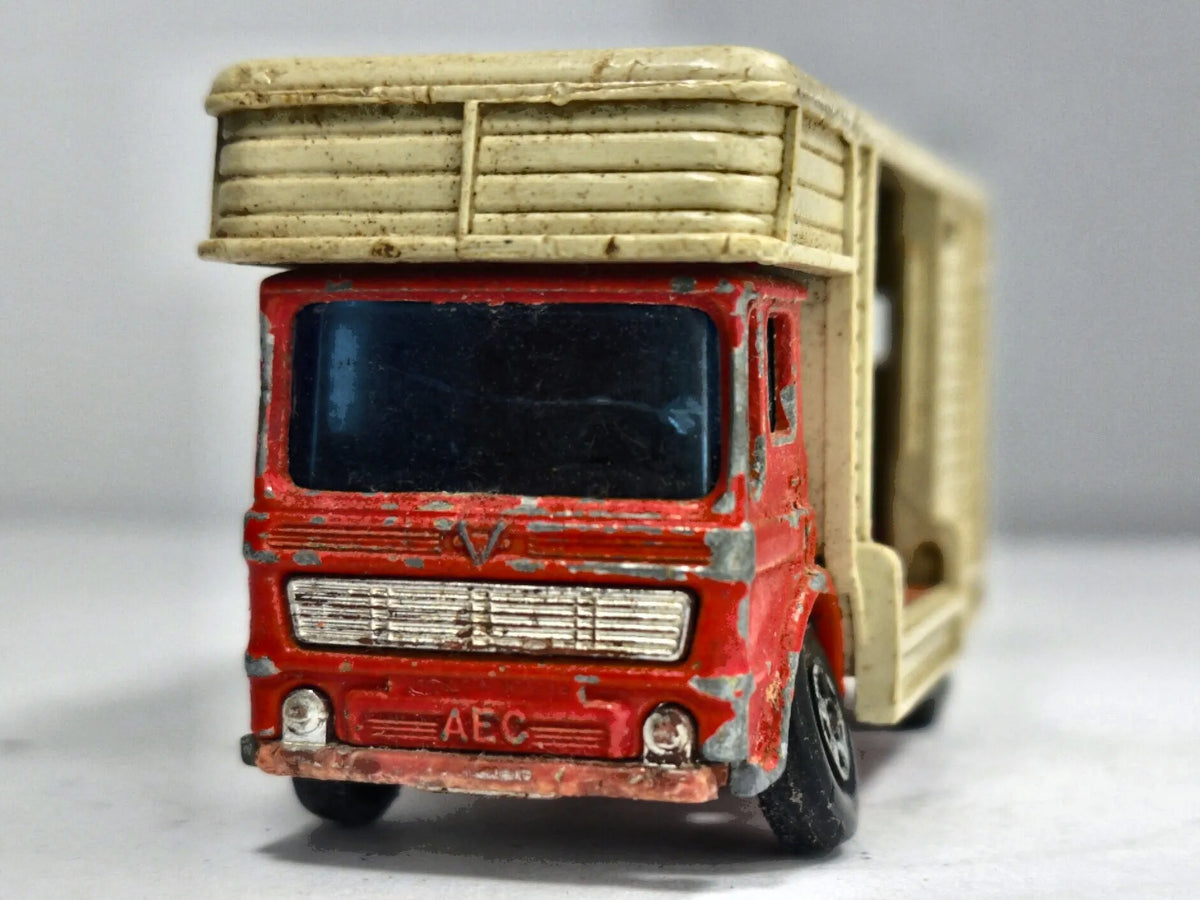 Leyland Ergomatic Horse Box Matchbox Superfast 1:64 Made in England Luzak – zdjęcie 5