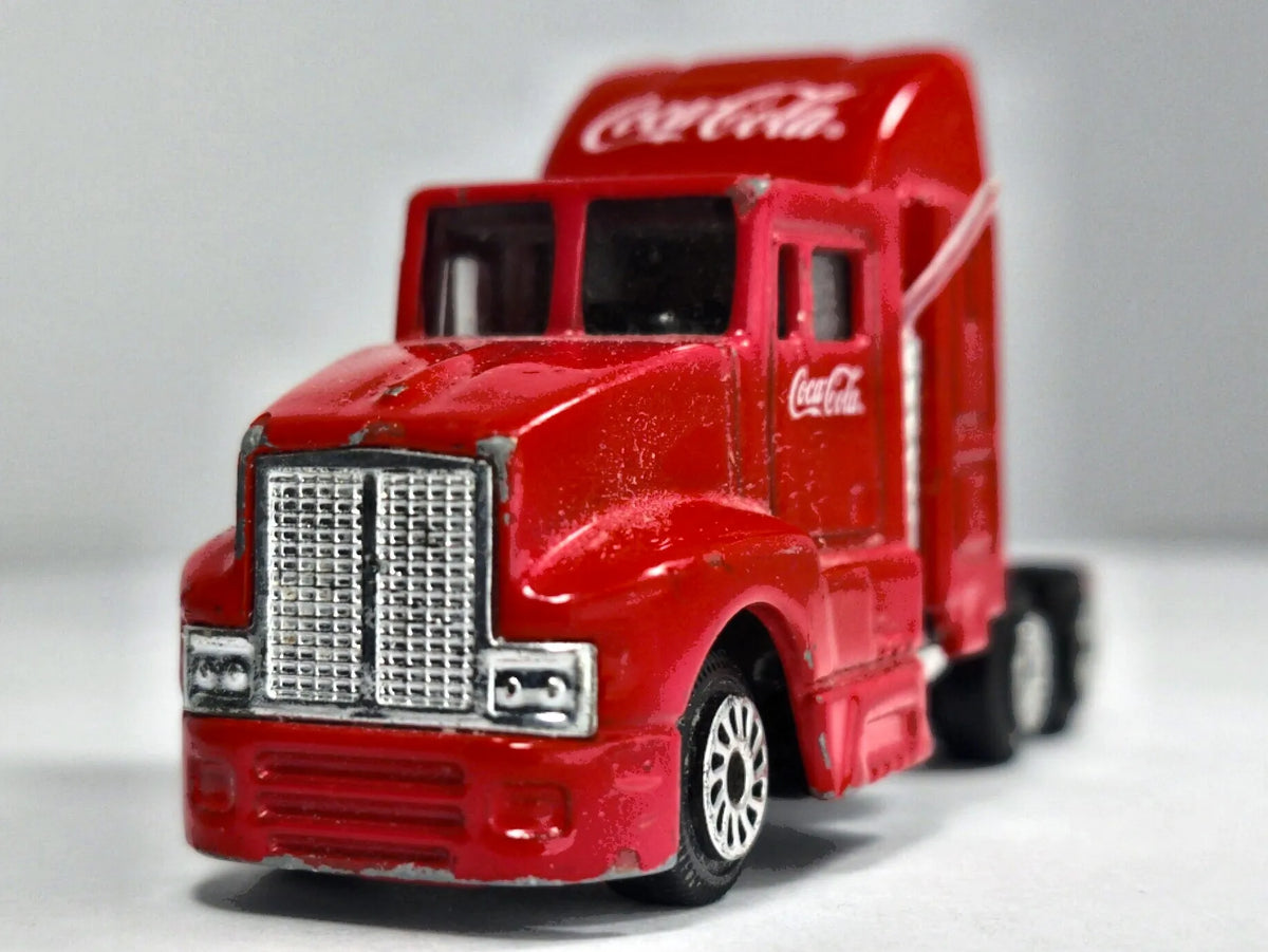 Ciężarówka Ciągnik Siodłowy Coca-Cola Czerwony 1:87 – zdjęcie 5