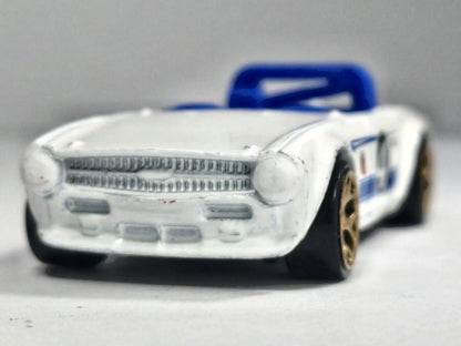 TRIUMPH TR6, Hot Wheels 2009, Die cast M16, Biały, 1:60, Resoraki – zdjęcie 5