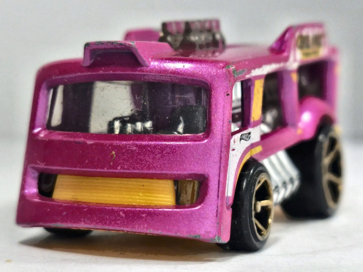 Chill Mill Hot Wheels 1999 2000 First Editions 1:64 Luzak Różowy – zdjęcie 5