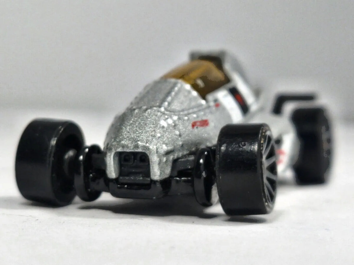 2 Jet Z Hot Wheels 2013 HW Racing 1:64 Formula E Luzak Srebrny – zdjęcie 5