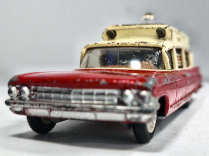 Superior Ambulance Corgi '70 Czerwony 1:43 Made in England – zdjęcie 5