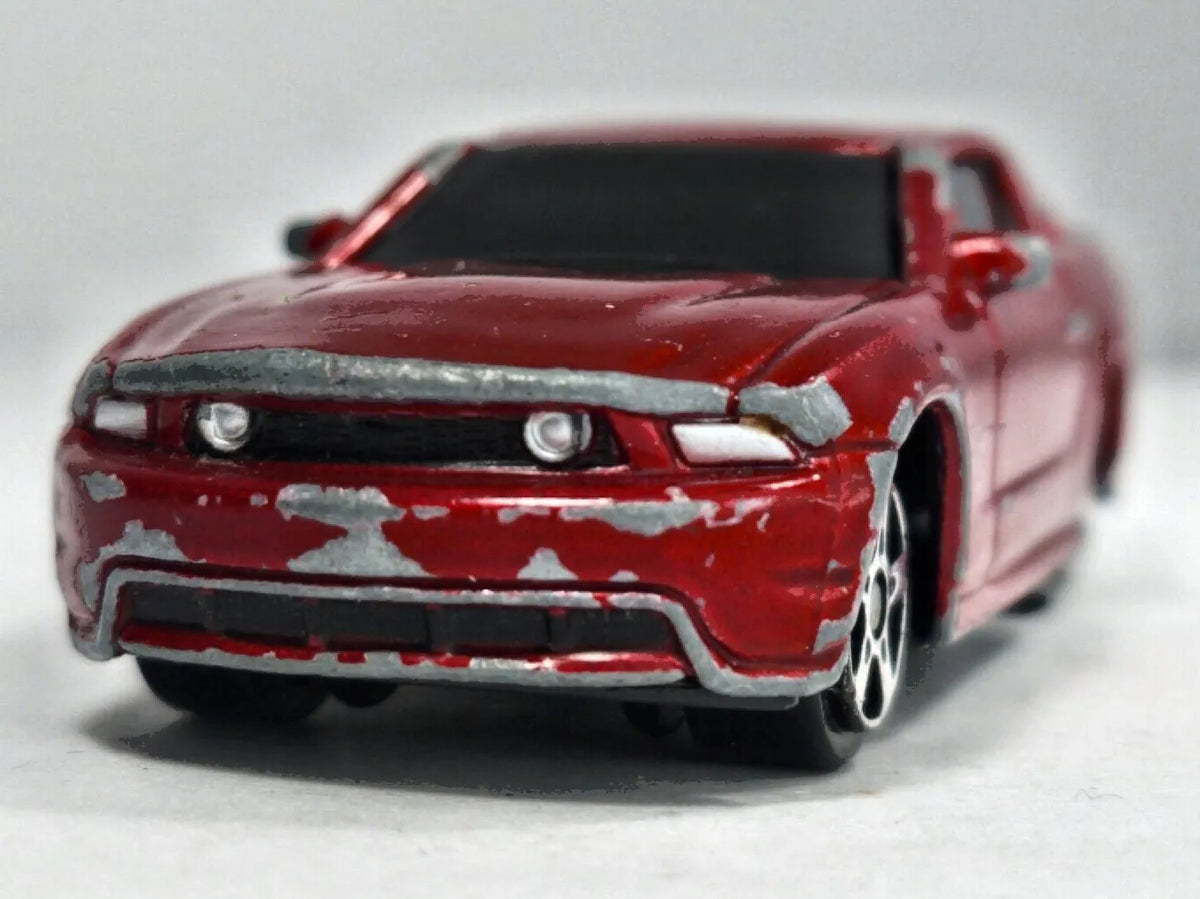 2010 FORD MUSTANG GT Maisto Bordowy 1:62 – zdjęcie 5