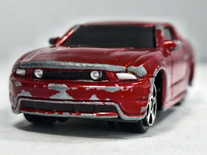 2010 FORD MUSTANG GT Maisto Bordowy 1:62 – zdjęcie 5