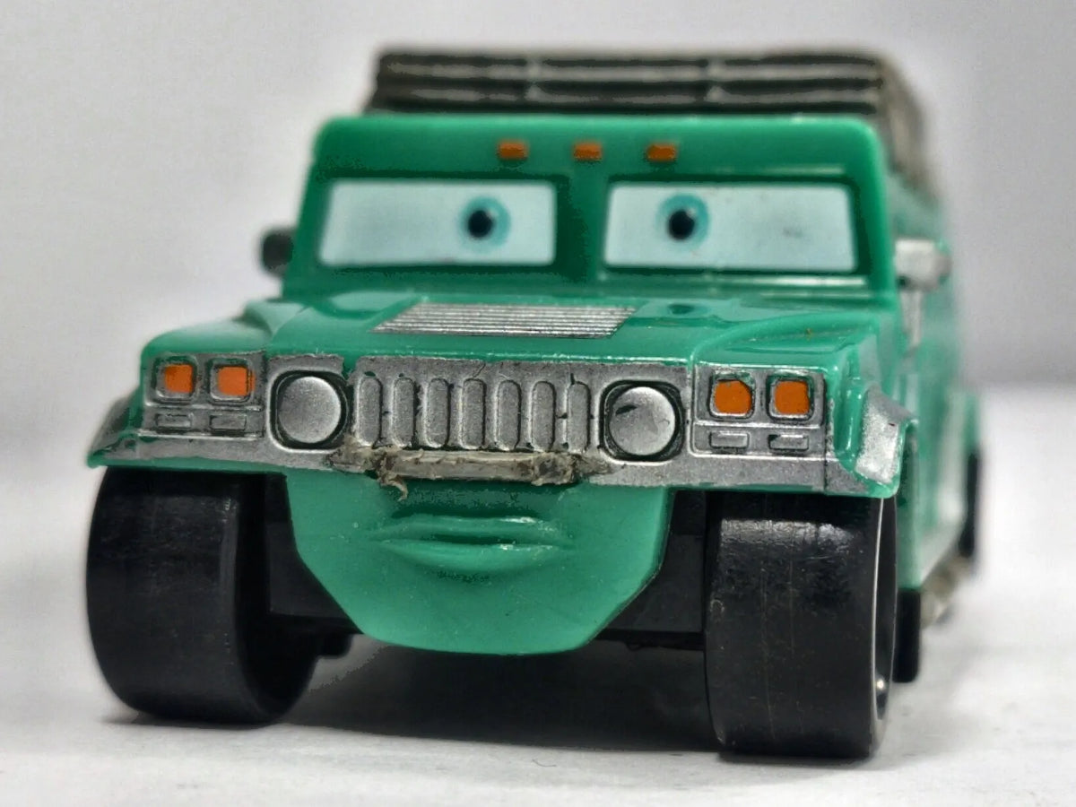 Hummer H2 Bohater T.J. Disney/Pixar Cars 1:64 Luzak Zielony – zdjęcie 5