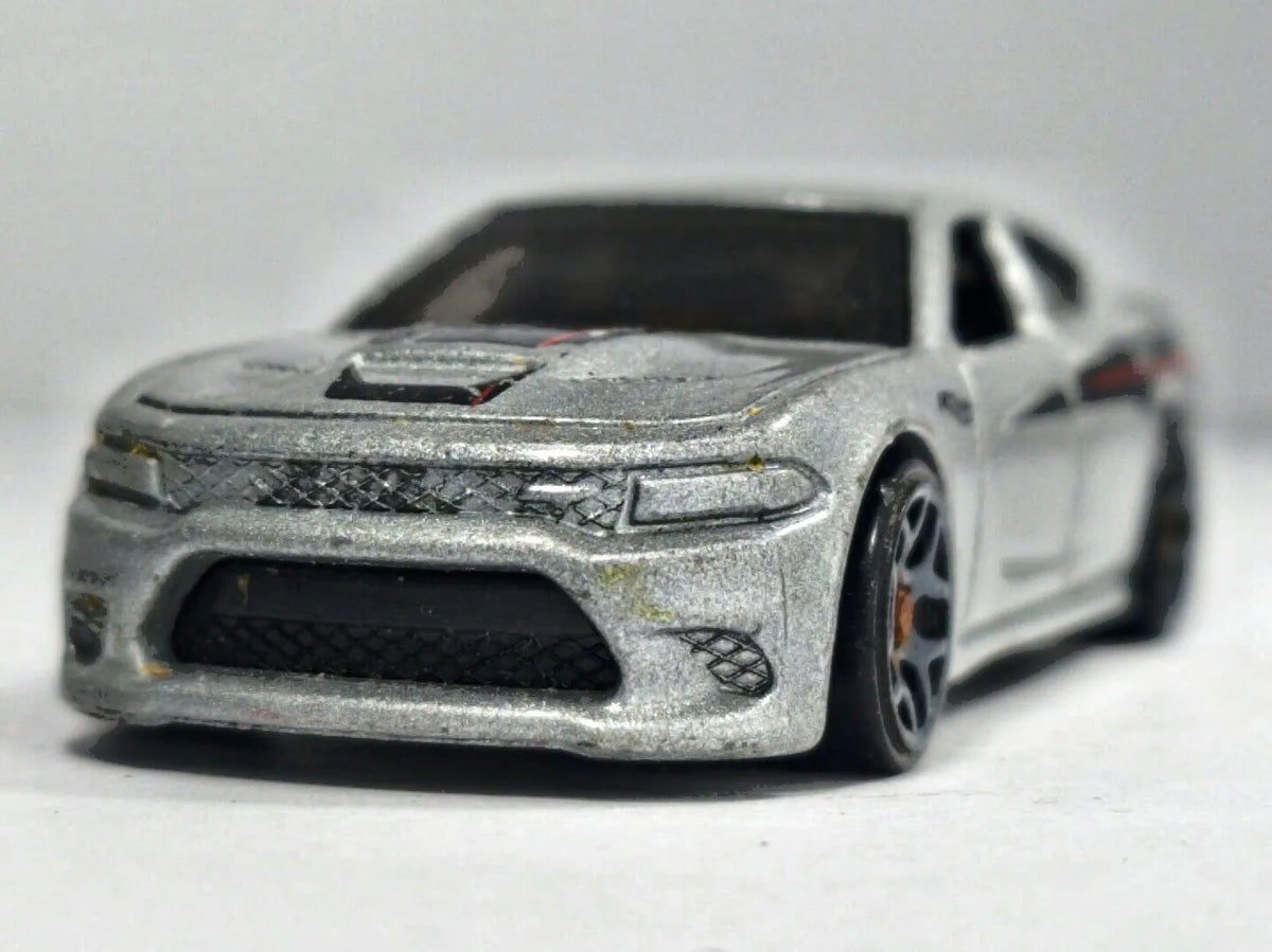 Dodge Charger SRT Hot Wheels 2015 Nightburnerz 1:64 Luzak Muscle Car – zdjęcie 5