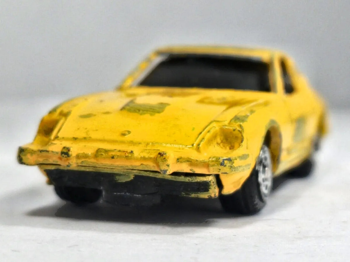 Datsun 280Zx (S130) Żółty 1:64 – zdjęcie 5